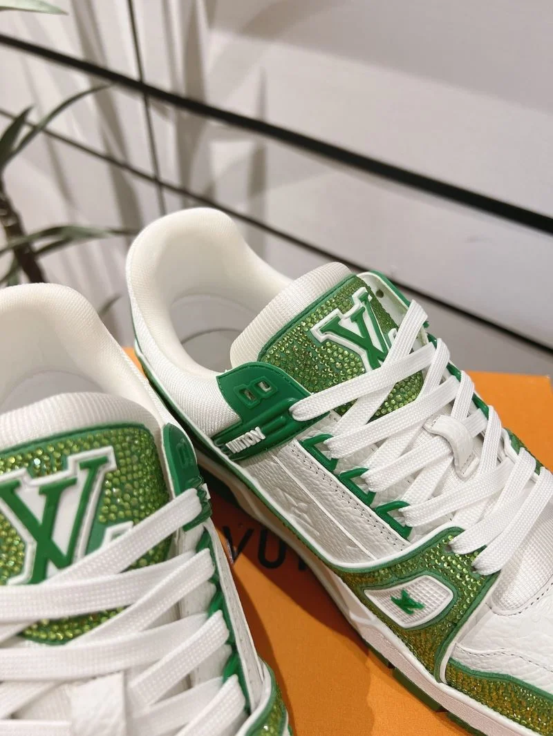 DailyWear Louis Vuitton Trainer Sneaker 32093
