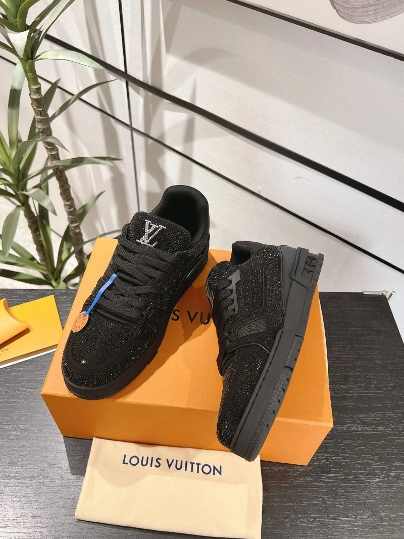 Louis Vuitton Trainer Sneaker Lightweight 32103