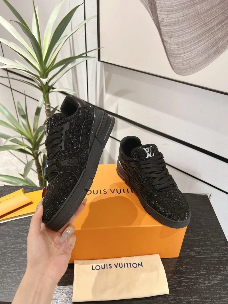 Louis Vuitton Trainer Sneaker Lightweight 32103