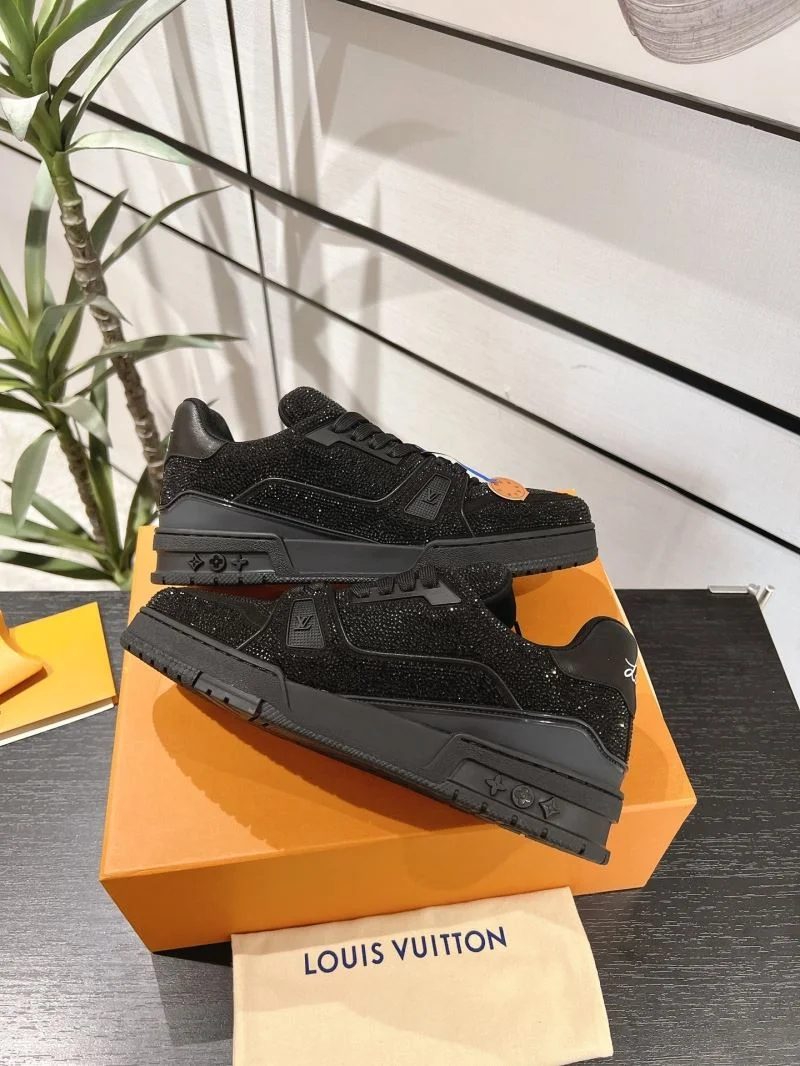 Louis Vuitton Trainer Sneaker Lightweight 32103