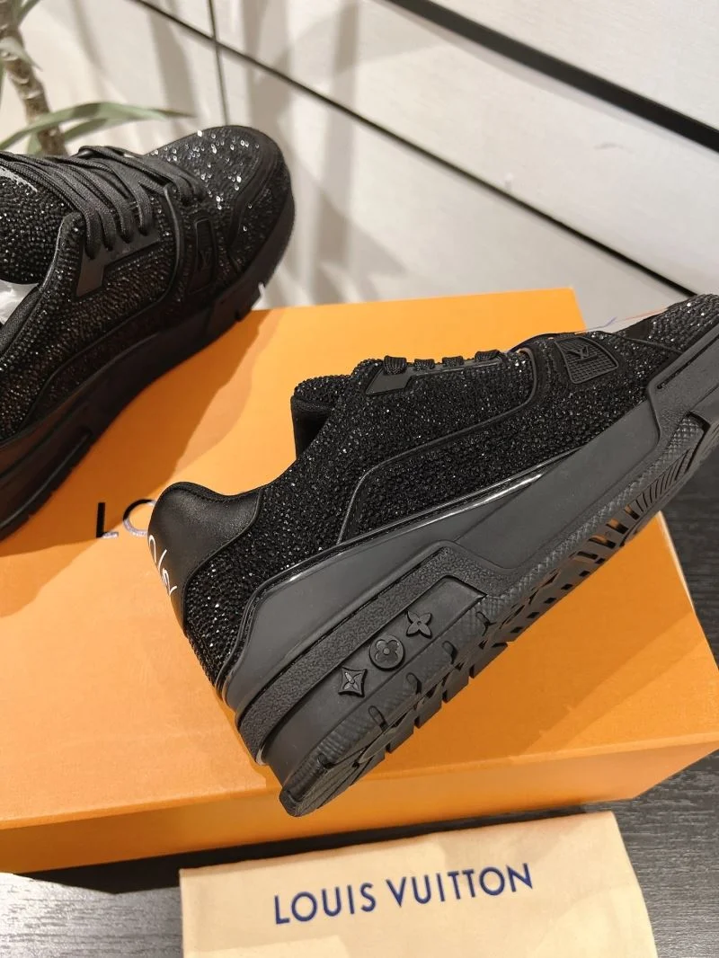 Louis Vuitton Trainer Sneaker Lightweight 32103