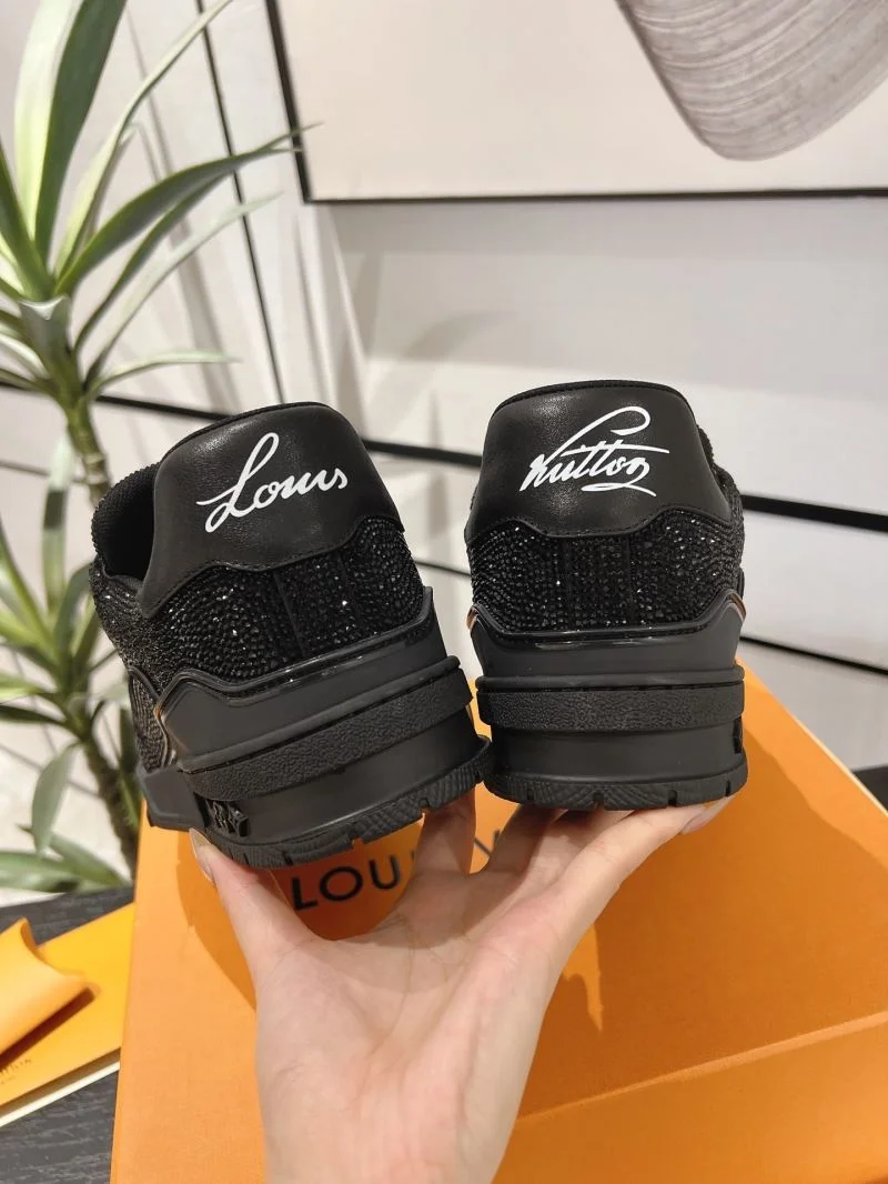 Louis Vuitton Trainer Sneaker Lightweight 32103