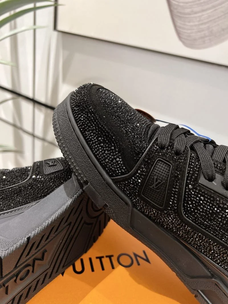 Louis Vuitton Trainer Sneaker Lightweight 32103