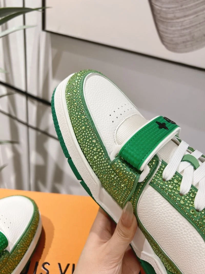 Resilient Louis Vuitton Trainer Sneaker 32089
