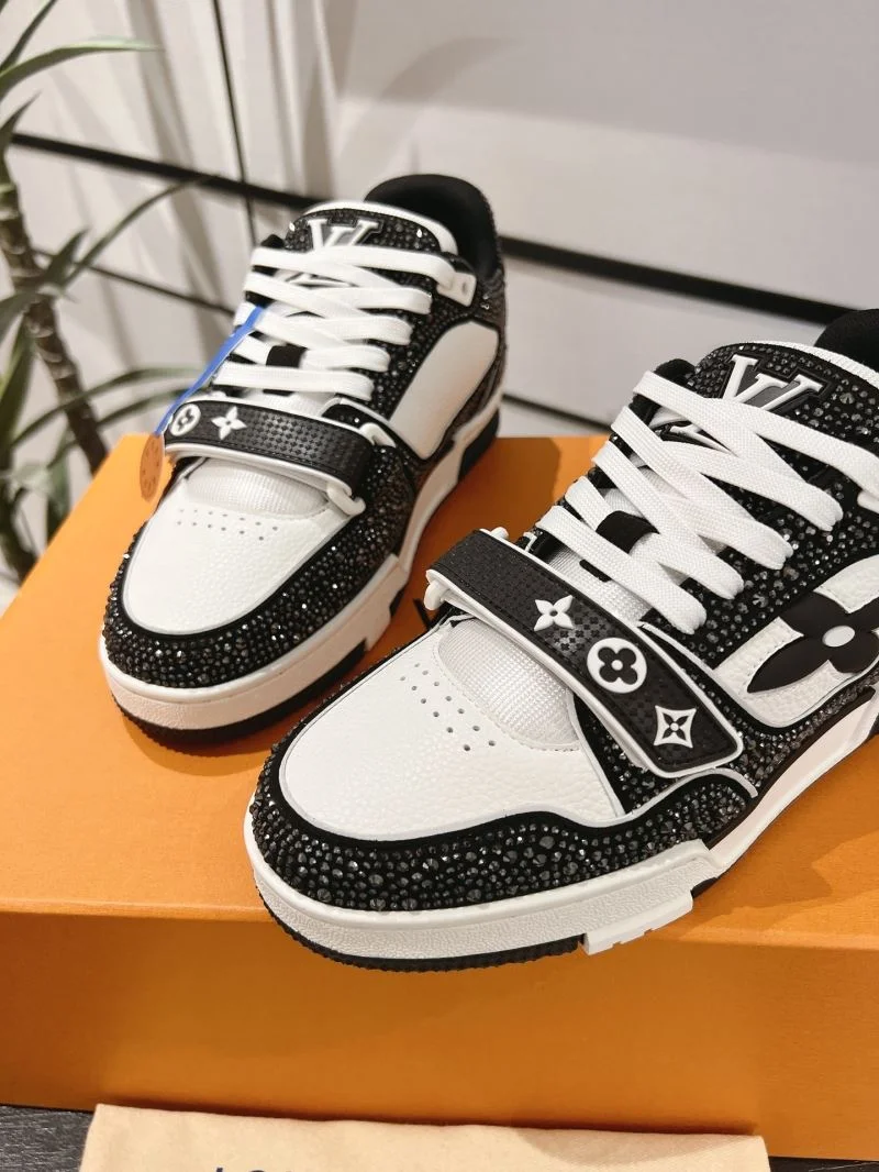 Louis Vuitton Trainer Sneaker Seasonal 32090