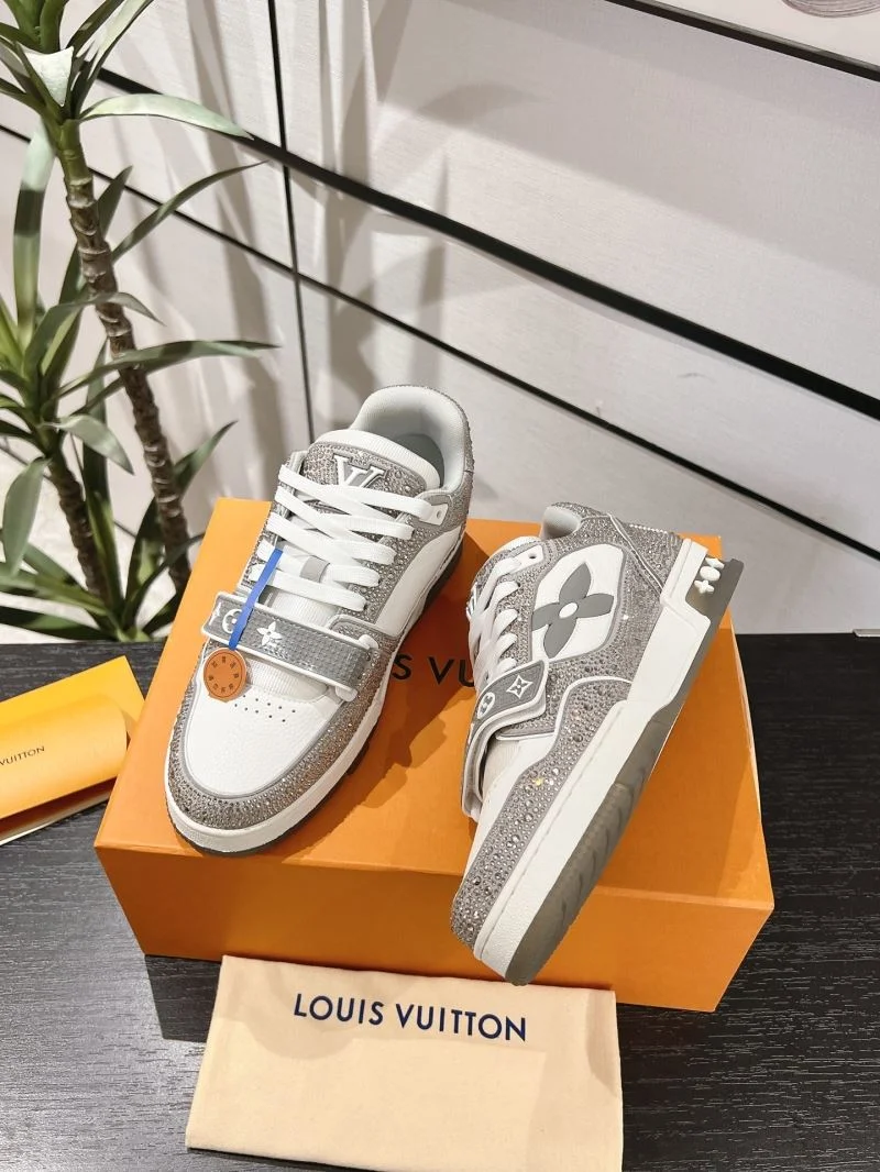 Louis Vuitton Trainer Sneaker Premium 32087