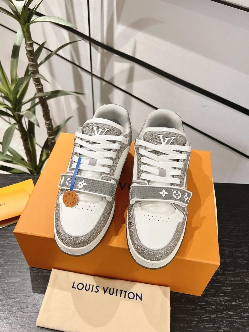 Louis Vuitton Trainer Sneaker Premium 32087