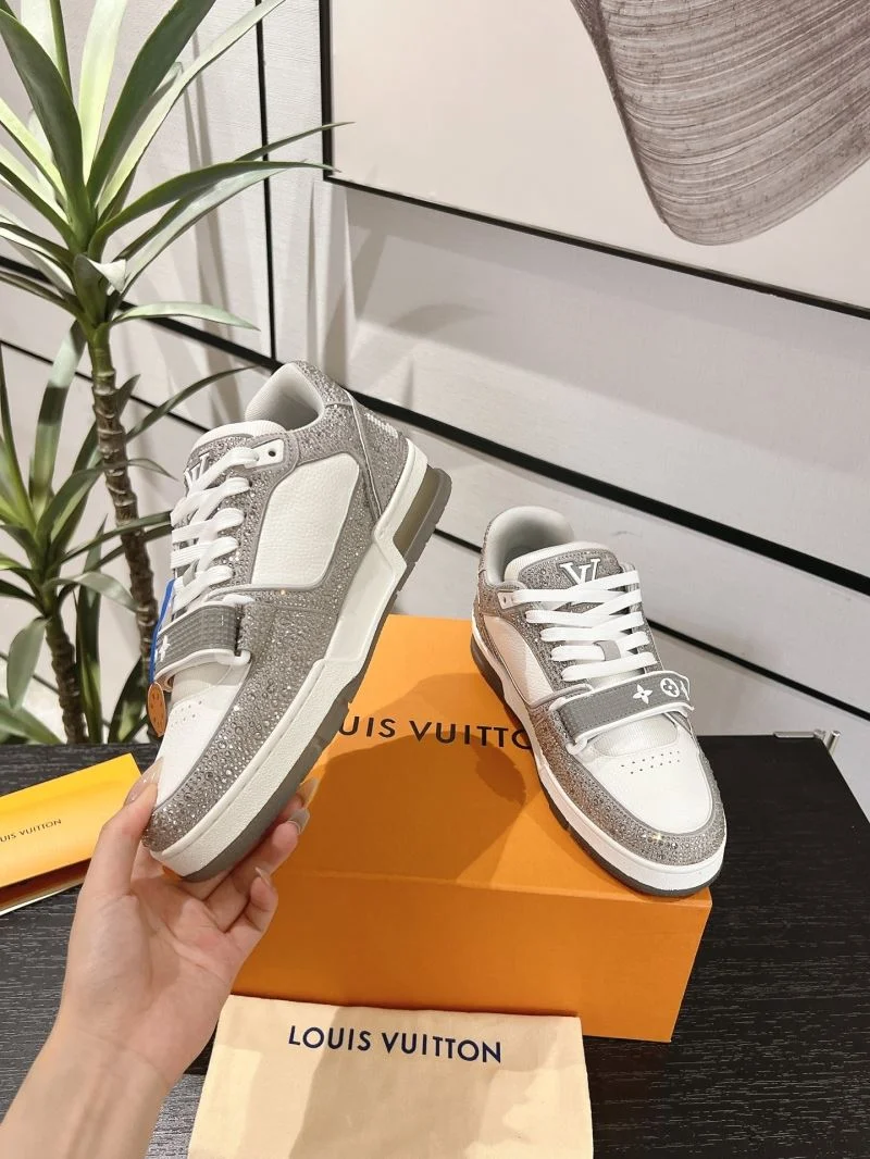 Louis Vuitton Trainer Sneaker Premium 32087