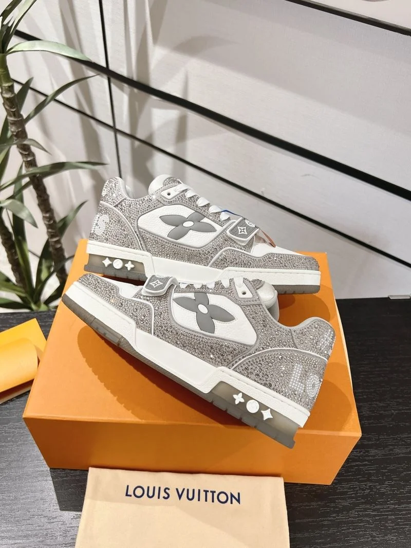 Louis Vuitton Trainer Sneaker Premium 32087