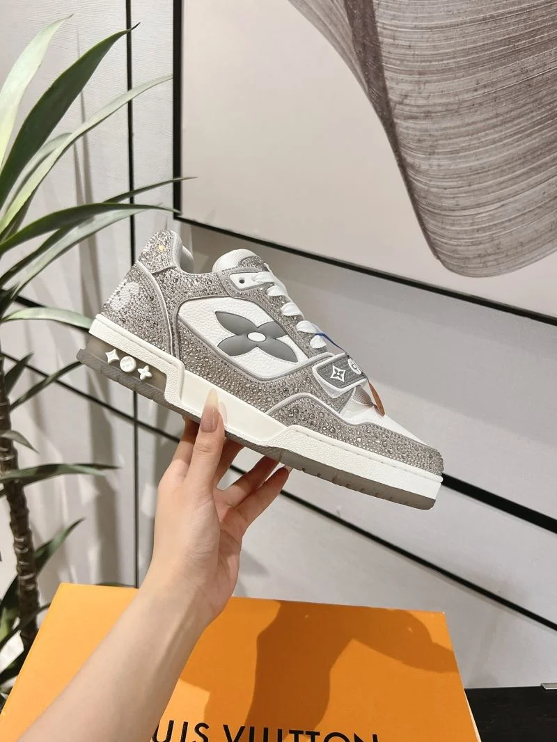 Louis Vuitton Trainer Sneaker Premium 32087