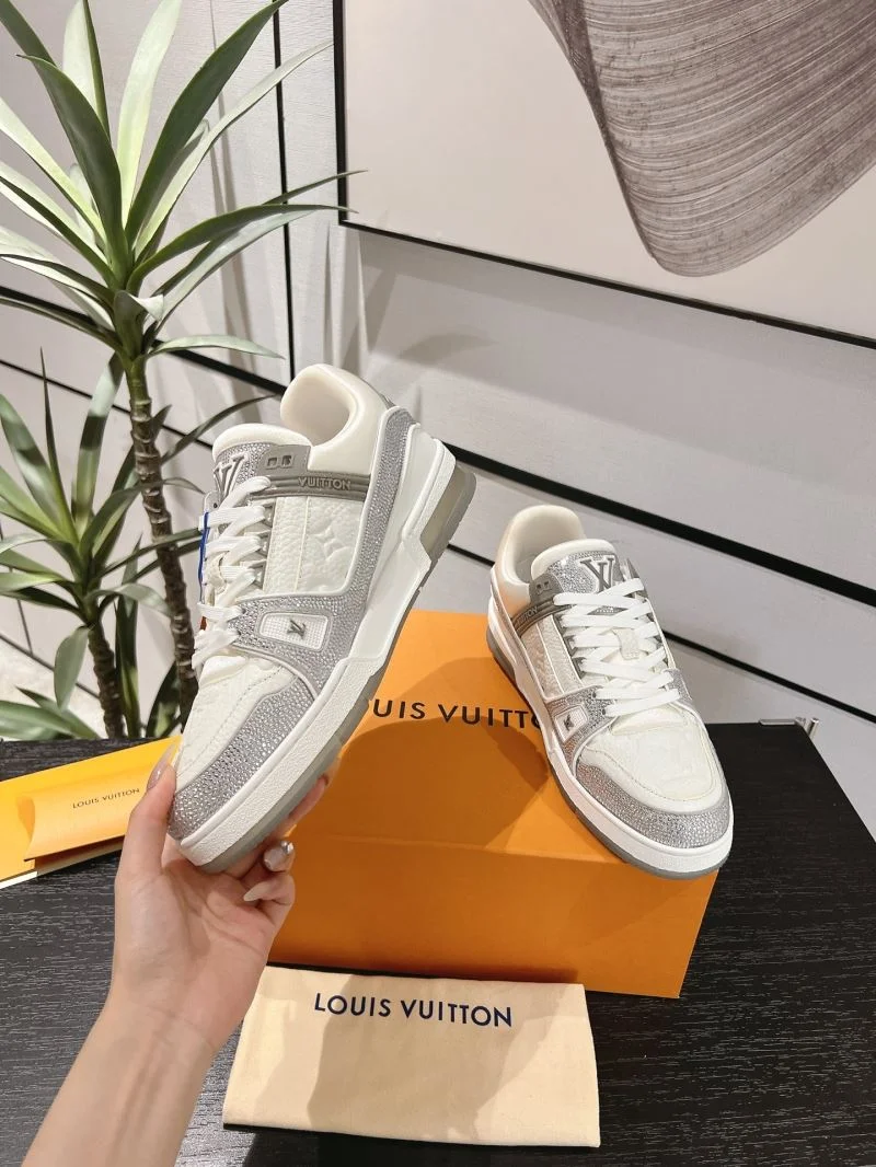 Louis Vuitton Trainer Sneaker SoftTouch 32079
