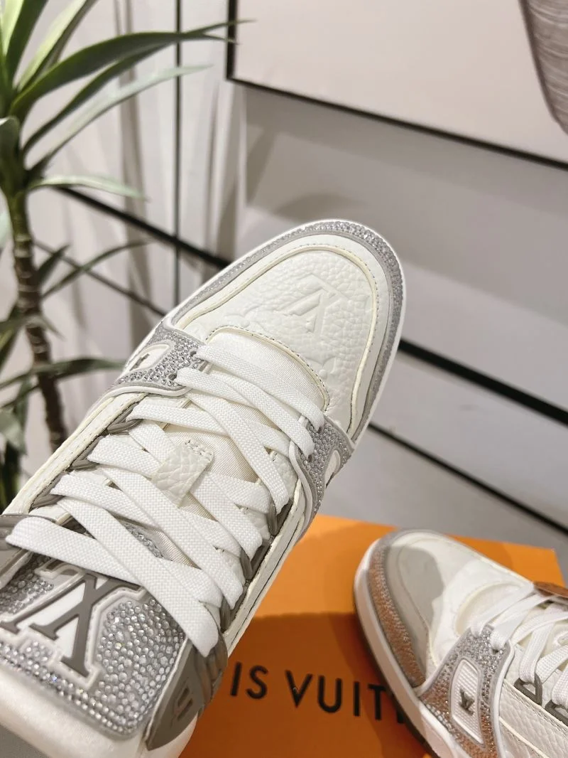 Louis Vuitton Trainer Sneaker SoftTouch 32079