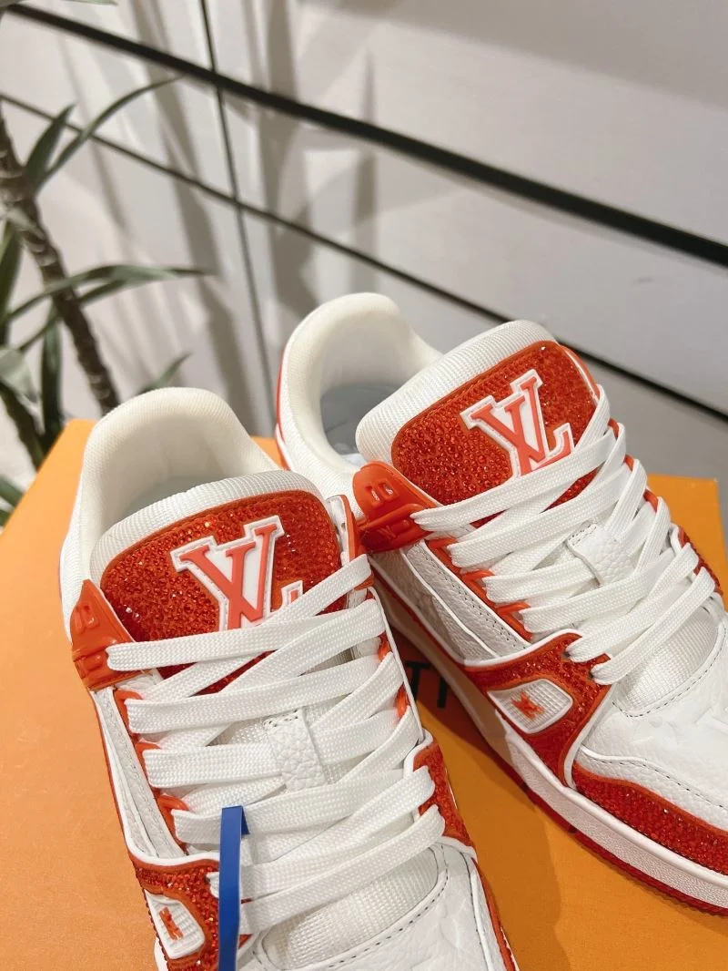 Flexible Louis Vuitton Trainer Sneaker 32064