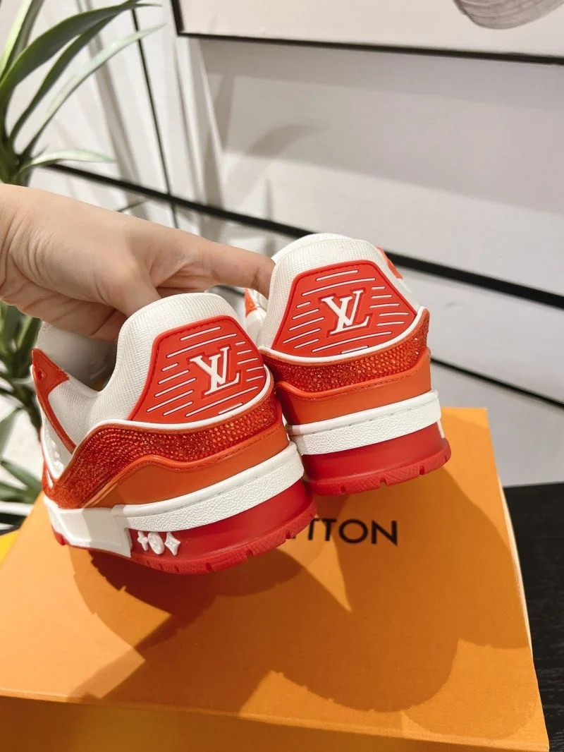Flexible Louis Vuitton Trainer Sneaker 32064