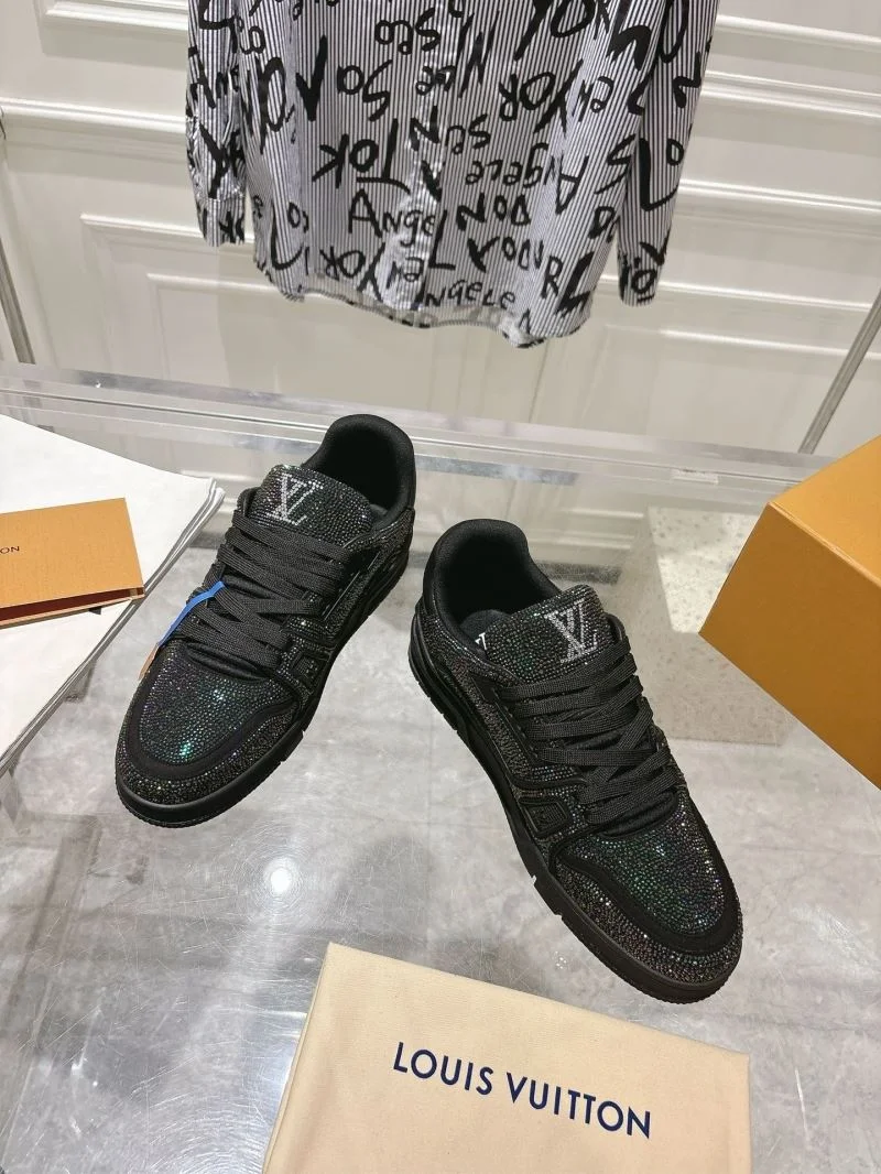 Louis Vuitton Trainer Sneaker EyeCatching 32081