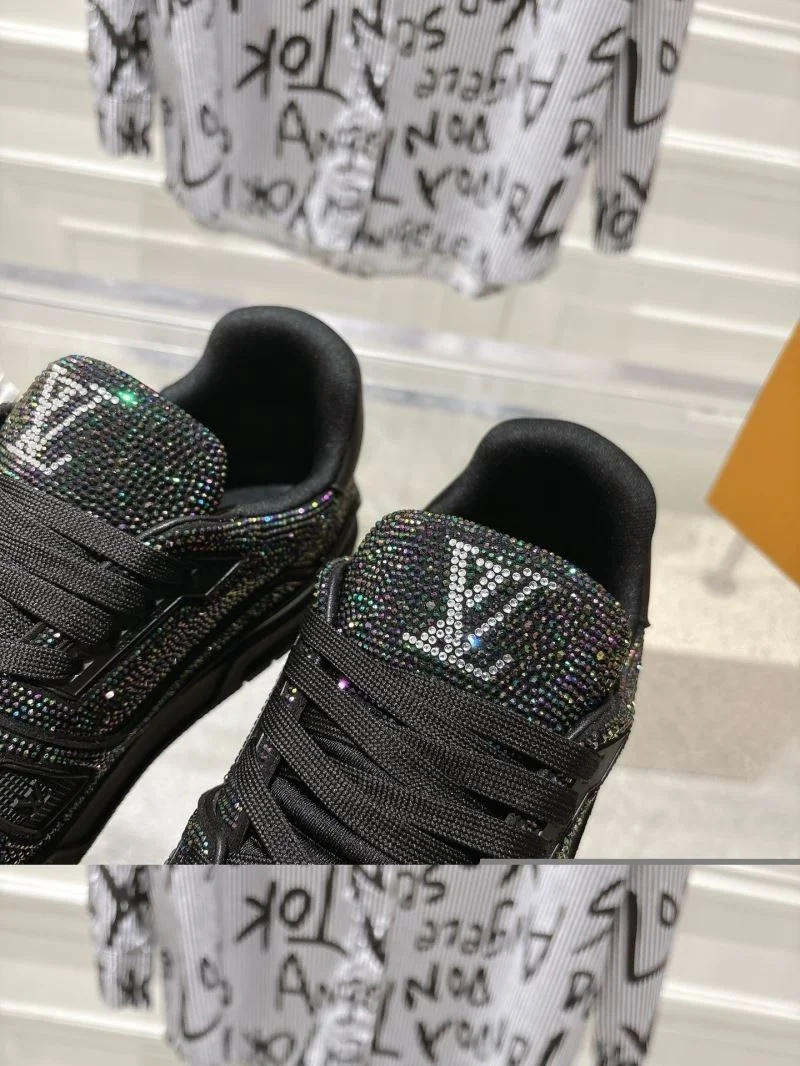 Louis Vuitton Trainer Sneaker EyeCatching 32081