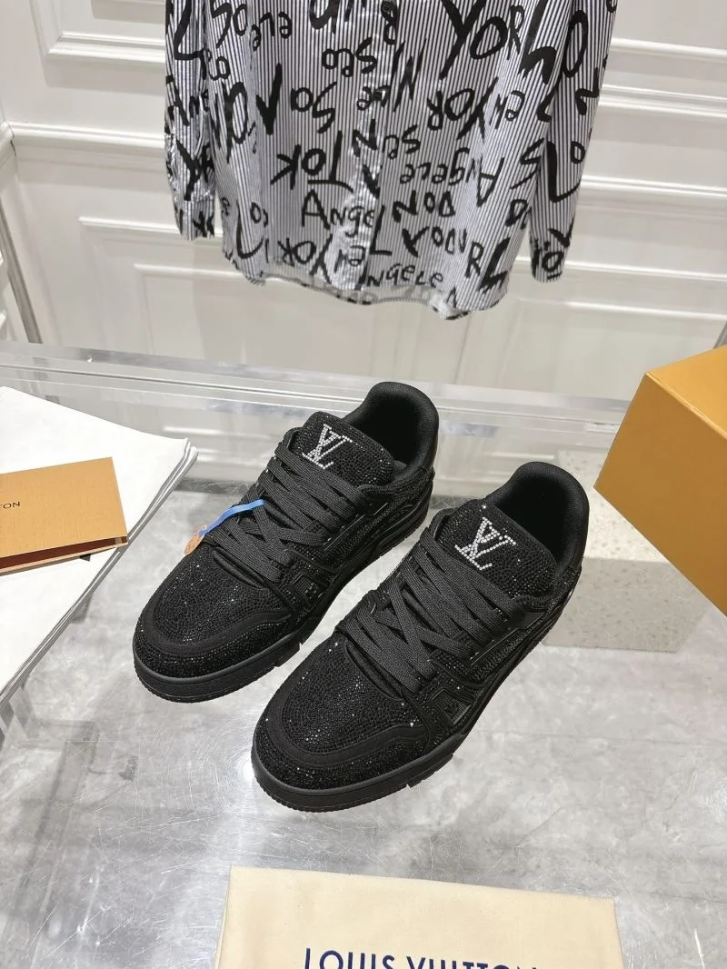 Effortless Louis Vuitton Trainer Sneaker 32074