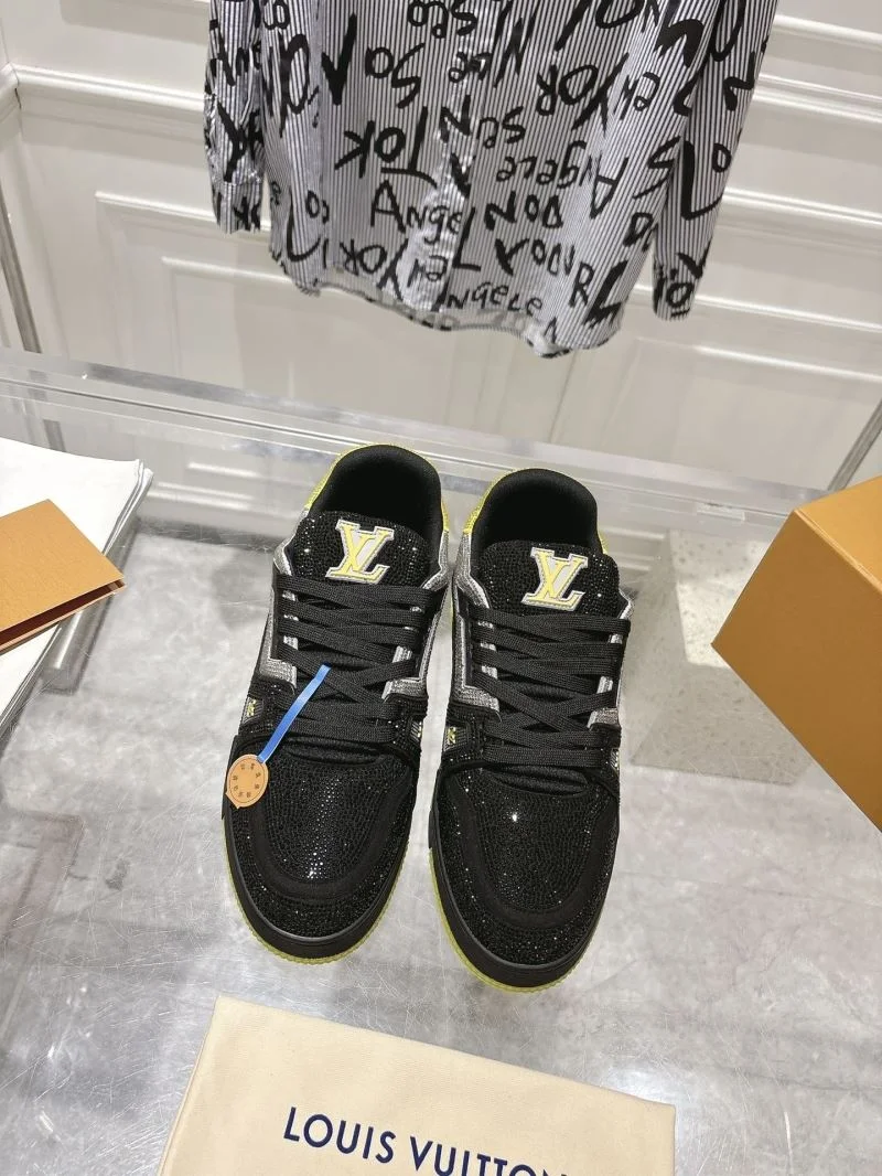 Supportive Louis Vuitton Trainer Sneaker 32073