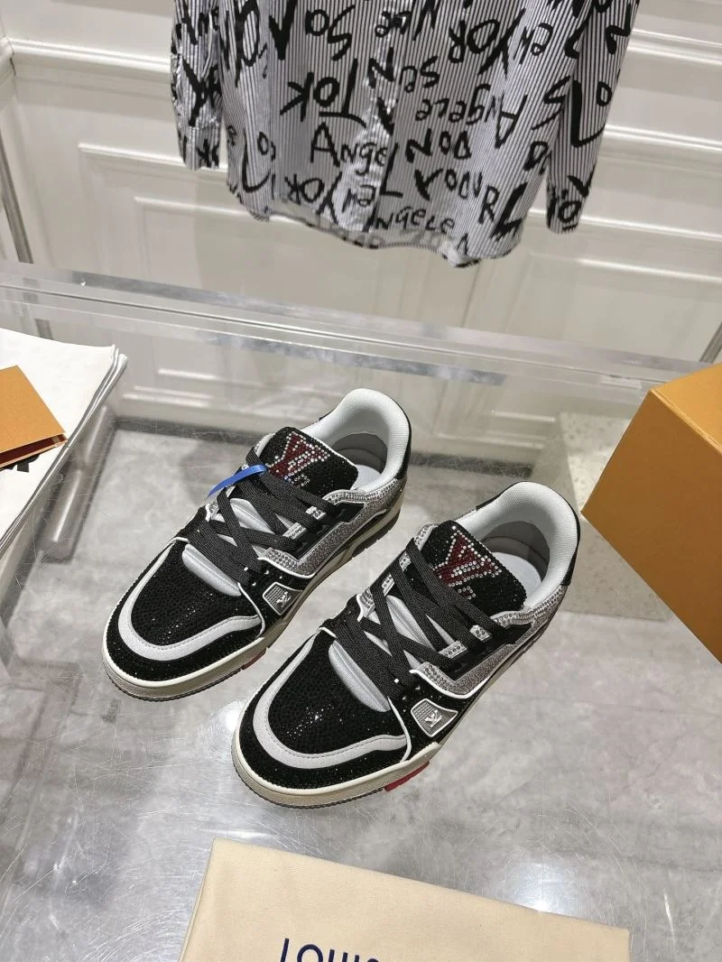 OnTrend Louis Vuitton Trainer Sneaker 32082