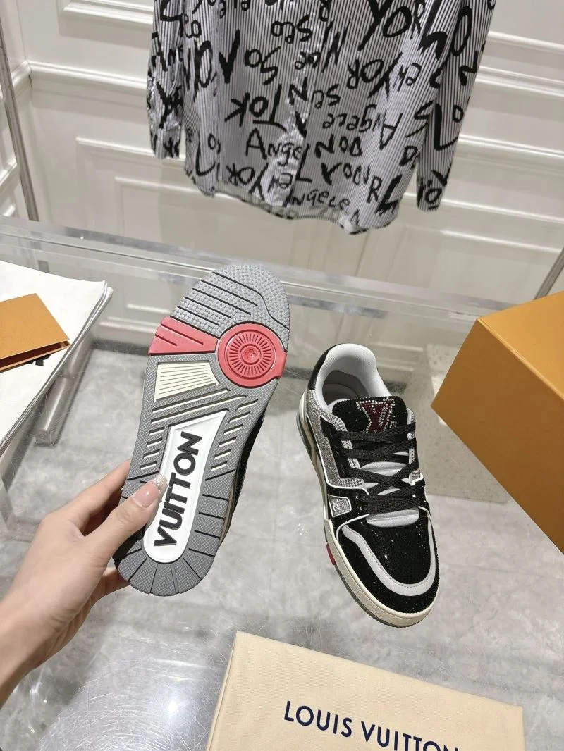 OnTrend Louis Vuitton Trainer Sneaker 32082
