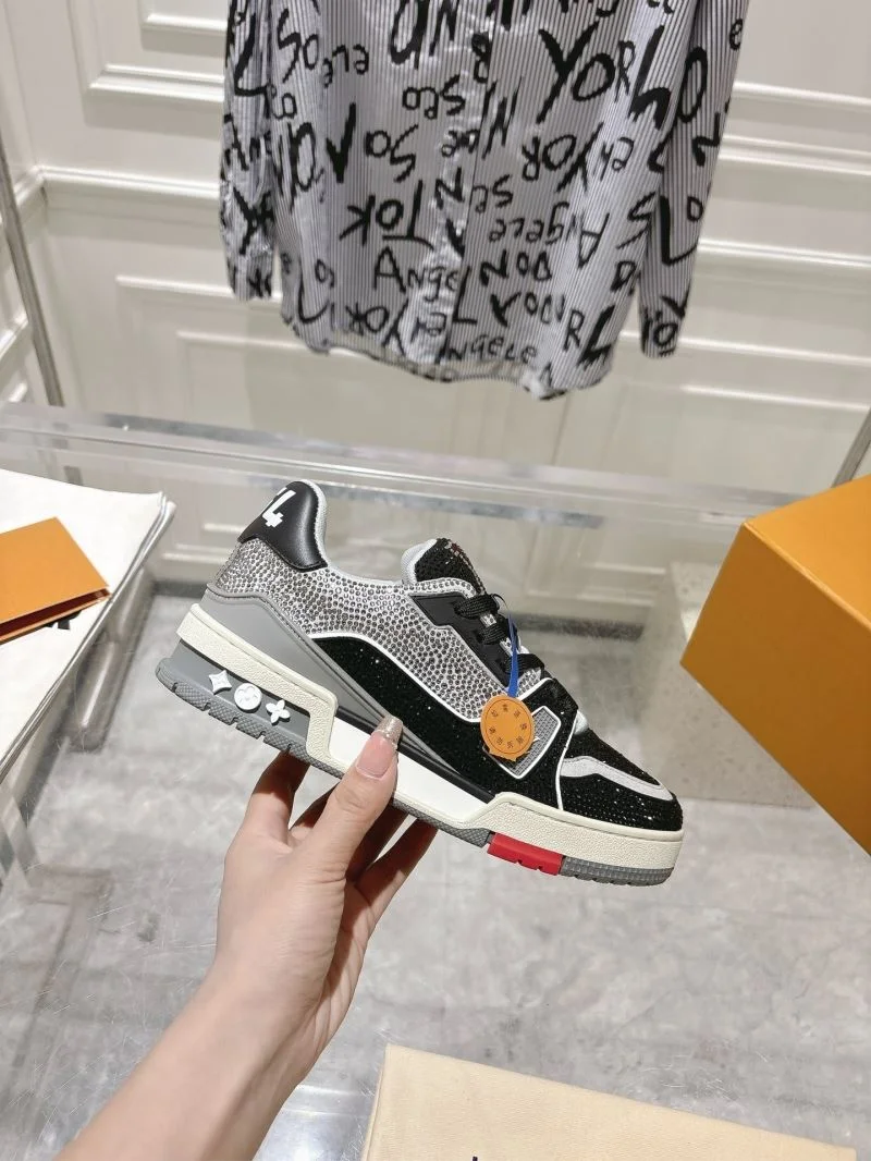 OnTrend Louis Vuitton Trainer Sneaker 32082