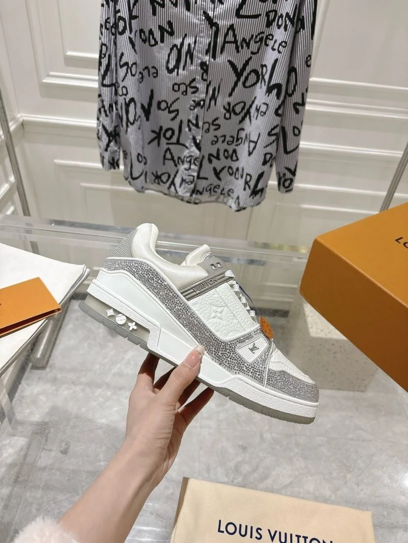 Louis Vuitton Trainer Sneaker Affordable 32080