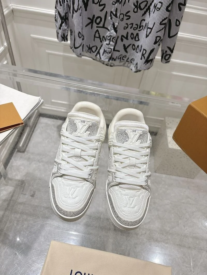 Attractive Louis Vuitton Trainer Sneaker 32083