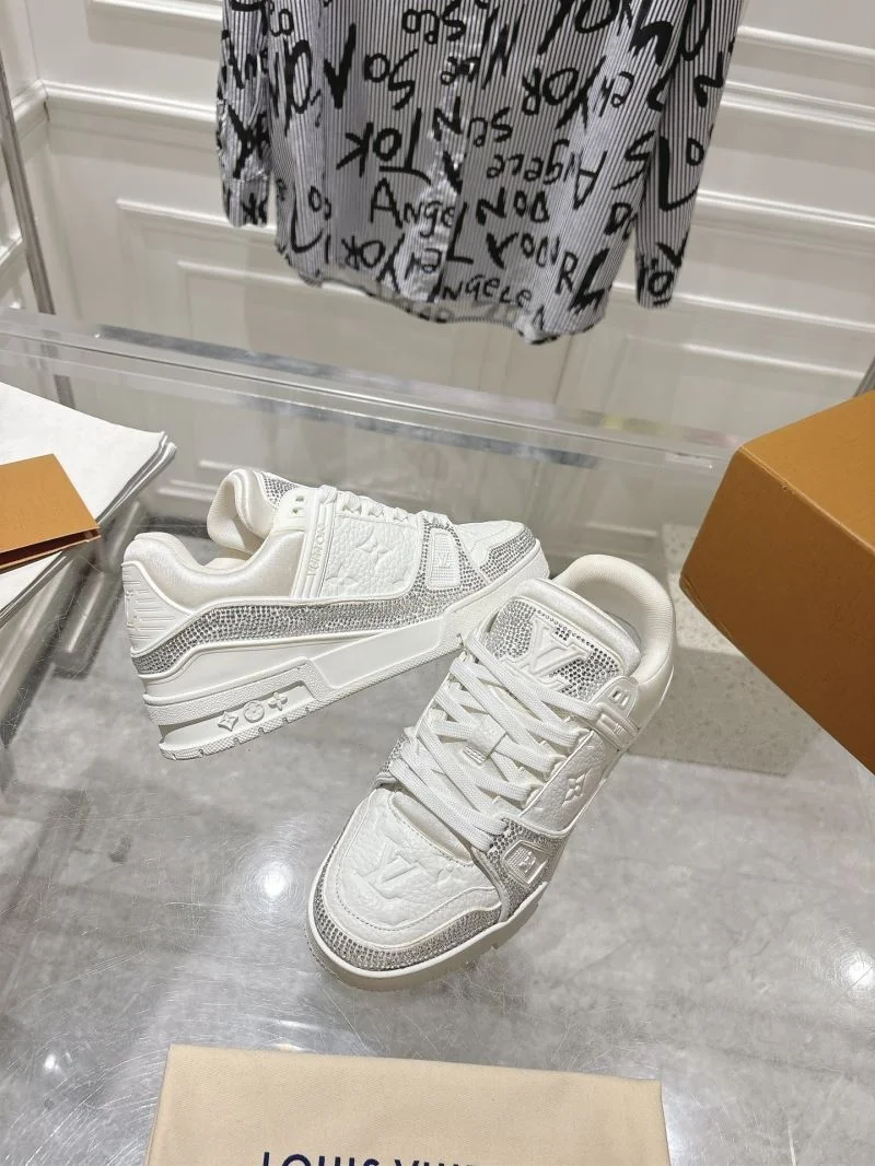 Attractive Louis Vuitton Trainer Sneaker 32083