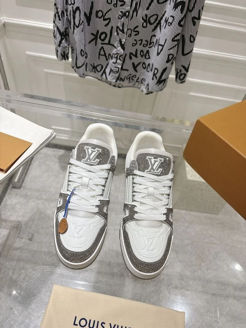 Louis Vuitton Trainer Sneaker ModernLook 32068