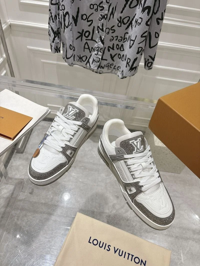 Louis Vuitton Trainer Sneaker ModernLook 32068