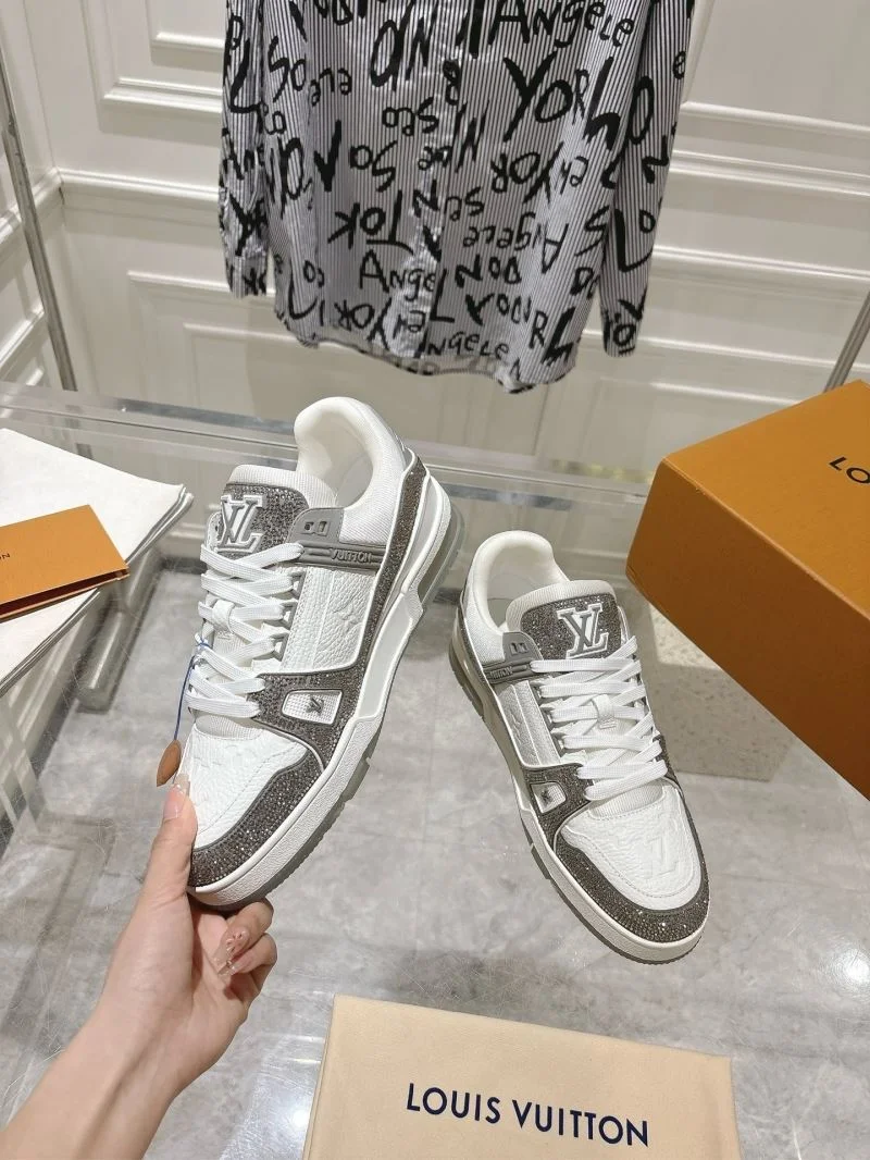 Louis Vuitton Trainer Sneaker ModernLook 32068