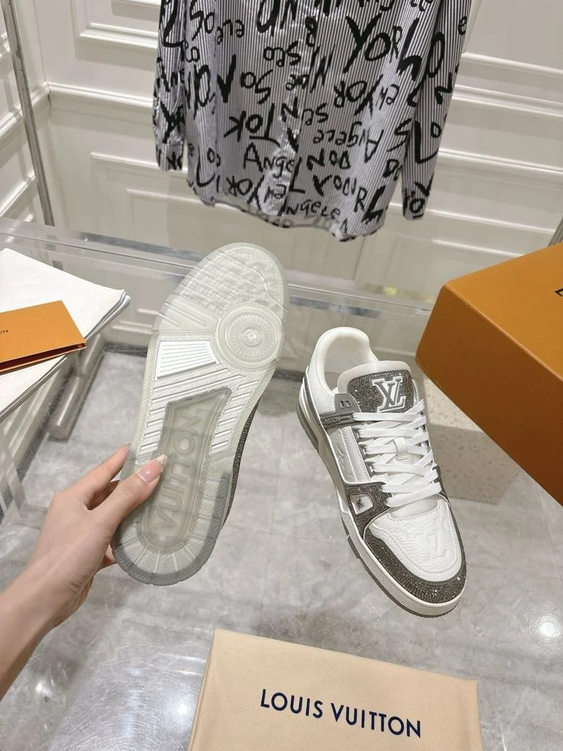 Louis Vuitton Trainer Sneaker ModernLook 32068