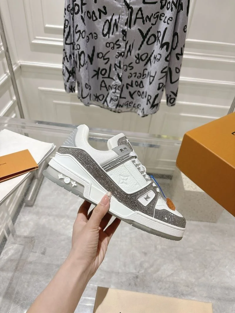 Louis Vuitton Trainer Sneaker ModernLook 32068