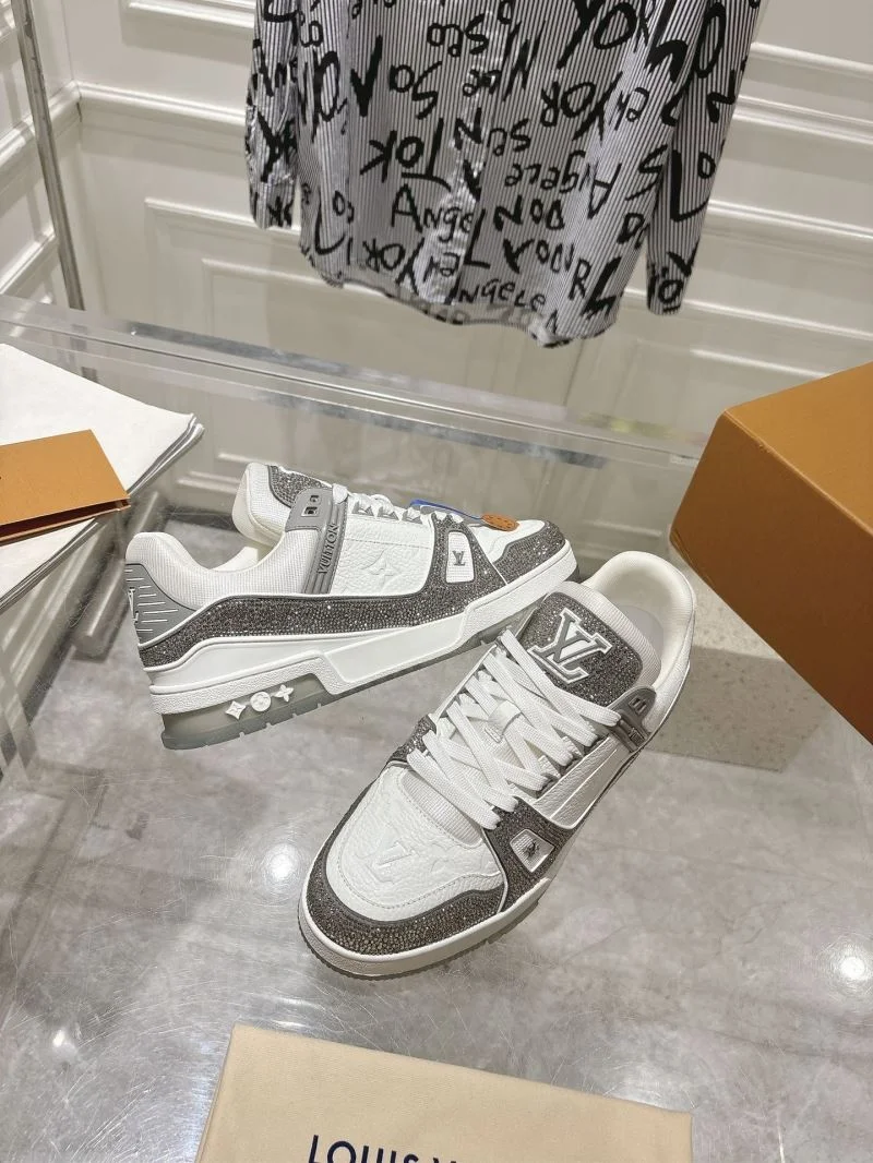Louis Vuitton Trainer Sneaker ModernLook 32068