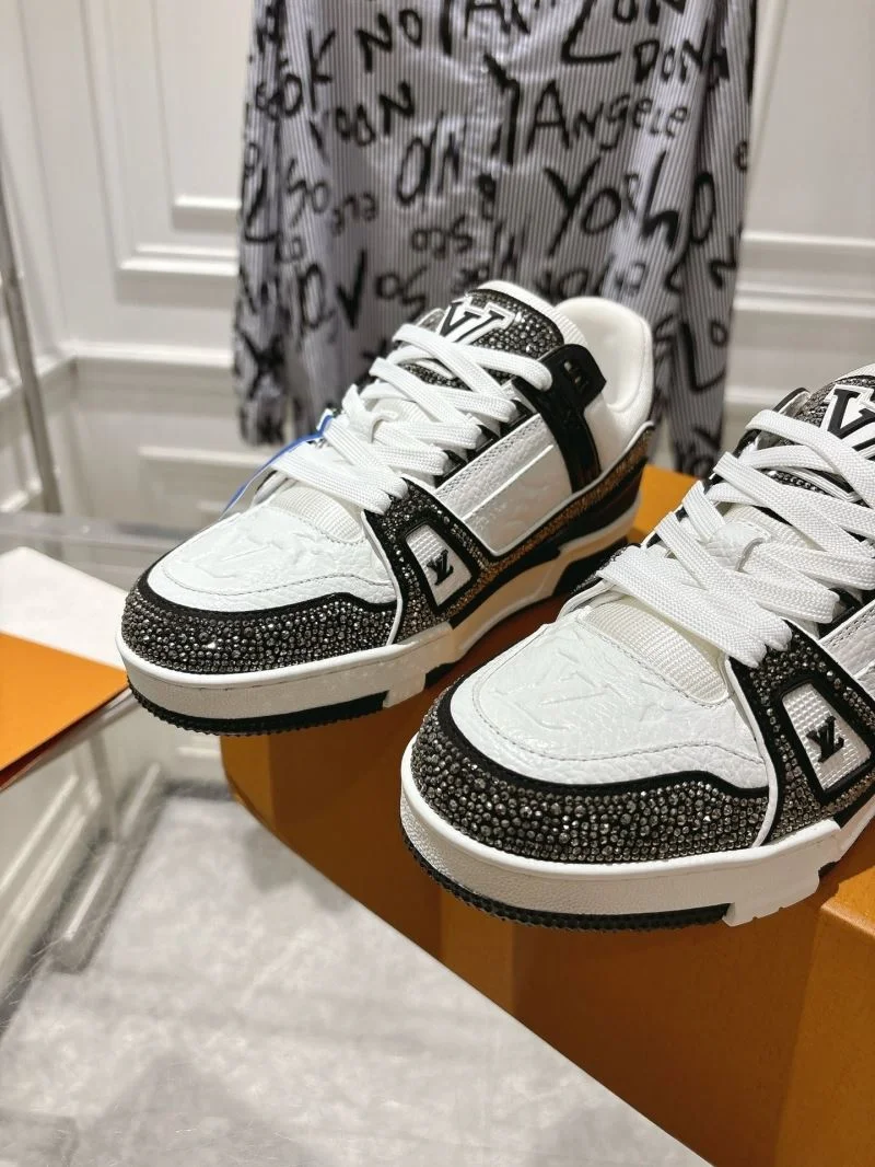 Soft Louis Vuitton Trainer Sneaker 32065