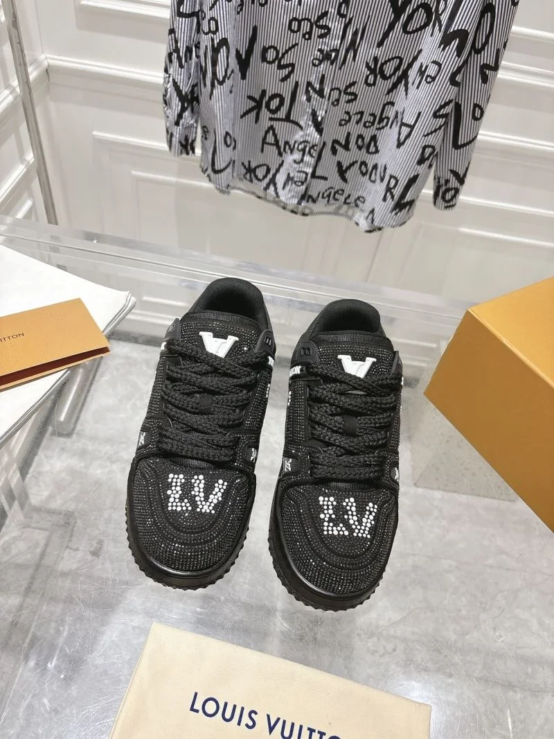 SmoothTexture Louis Vuitton Trainer Sneaker 32075