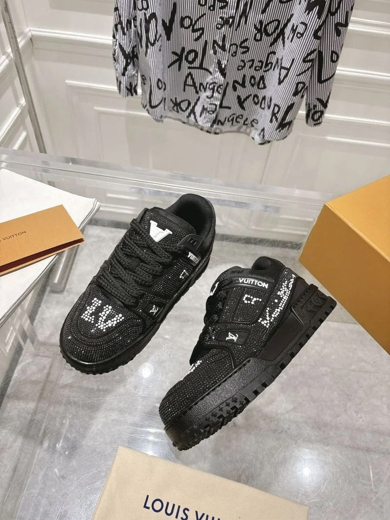 SmoothTexture Louis Vuitton Trainer Sneaker 32075