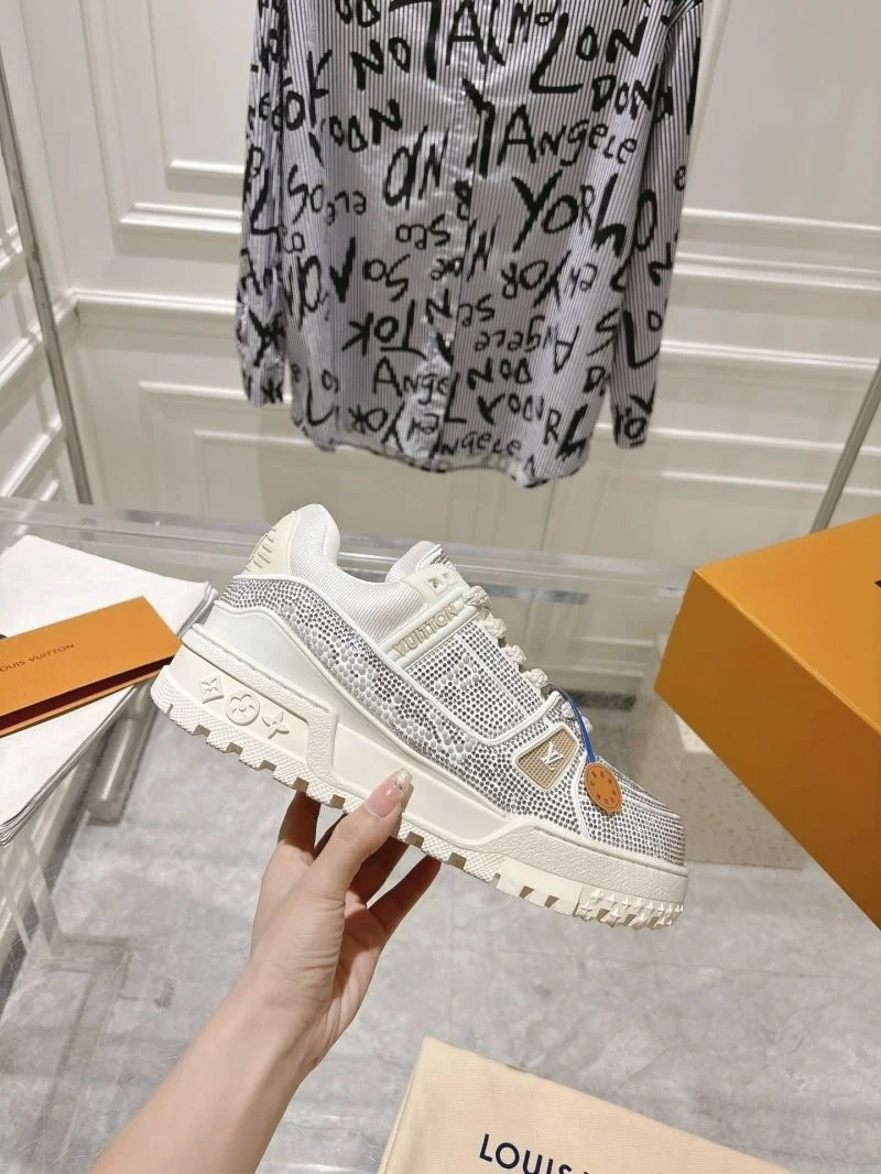 BestValue Louis Vuitton Trainer Sneaker 32062