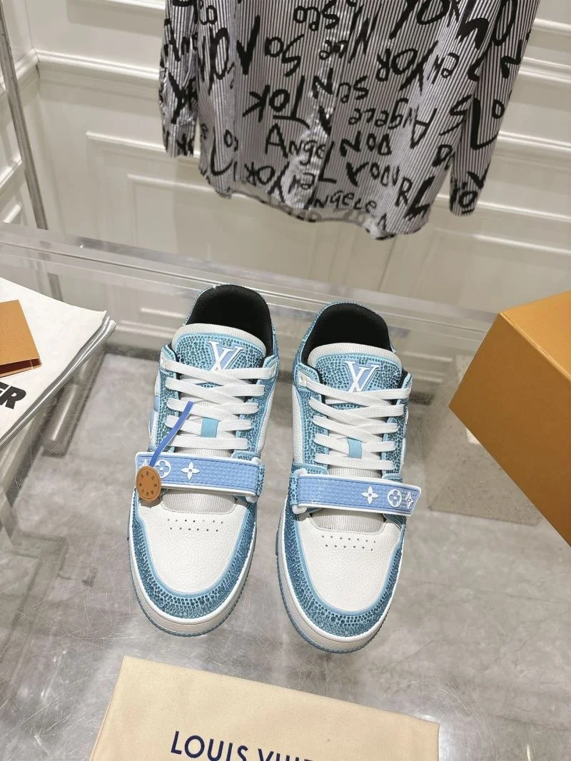 Fashionable Louis Vuitton Trainer Sneaker 32066