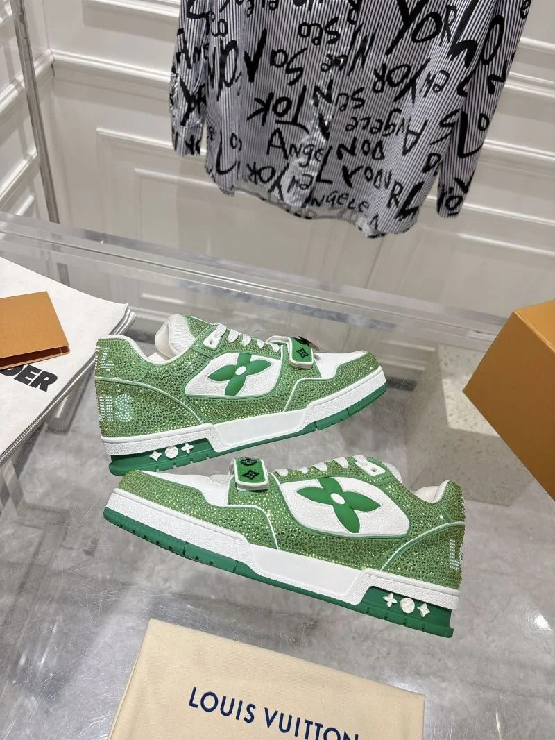Popular Louis Vuitton Trainer Sneaker 32050