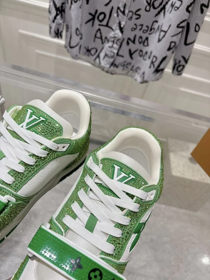 Popular Louis Vuitton Trainer Sneaker 32050