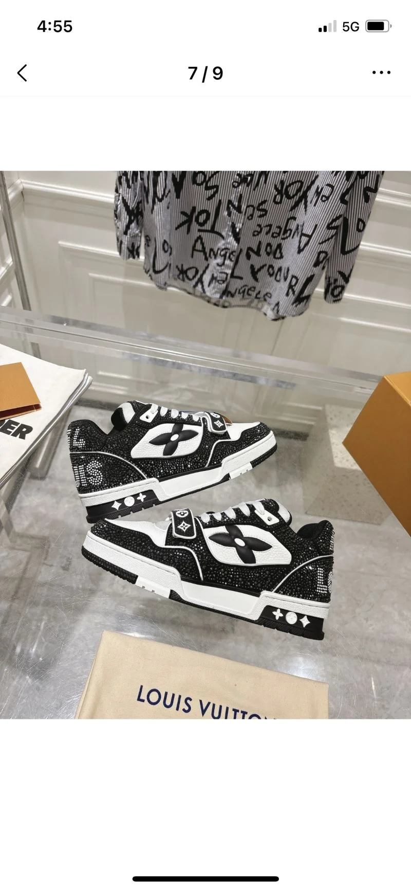 Lightweight Louis Vuitton Trainer Sneaker 32054