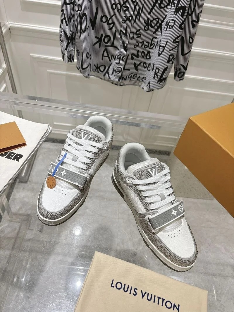 UrbanStyle Louis Vuitton Trainer Sneaker 32053