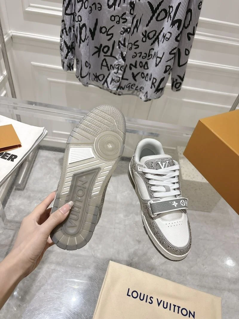UrbanStyle Louis Vuitton Trainer Sneaker 32053