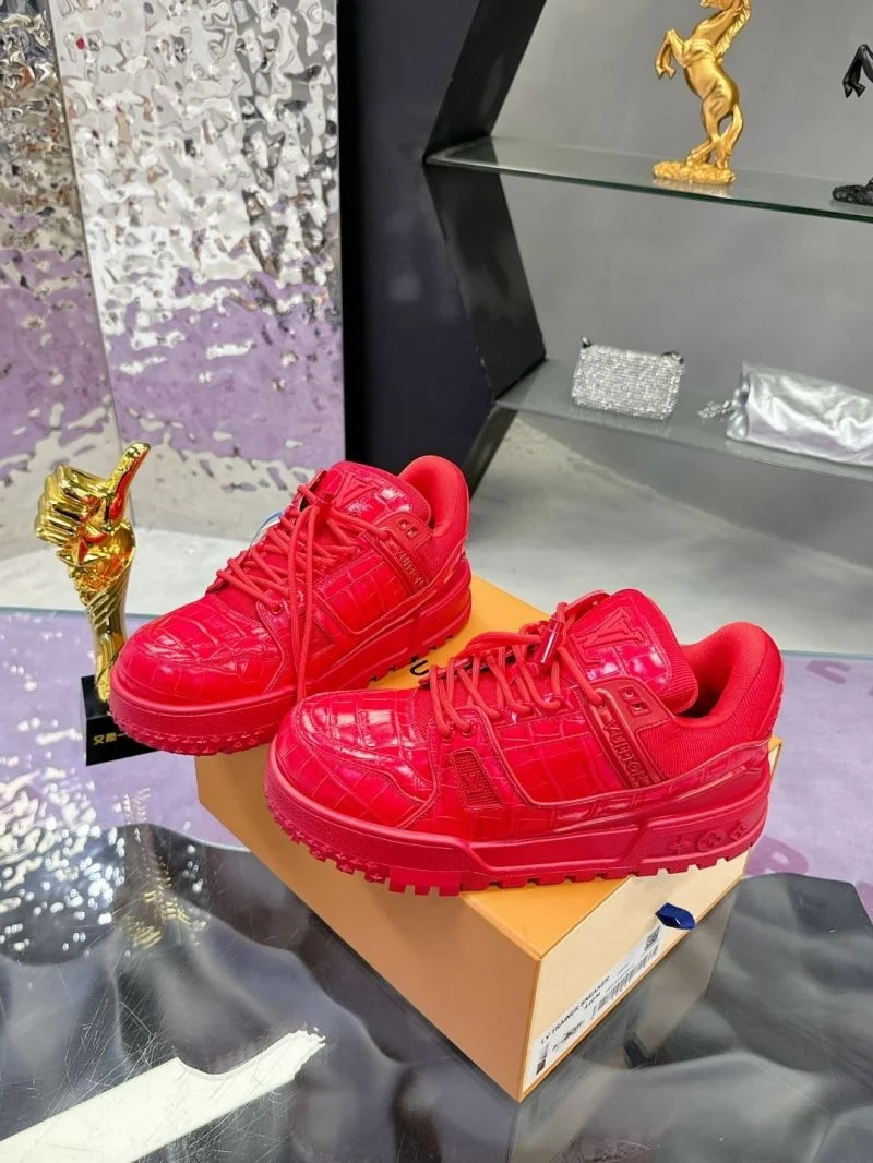 Louis Vuitton Trainer Sneaker Supportive 32052