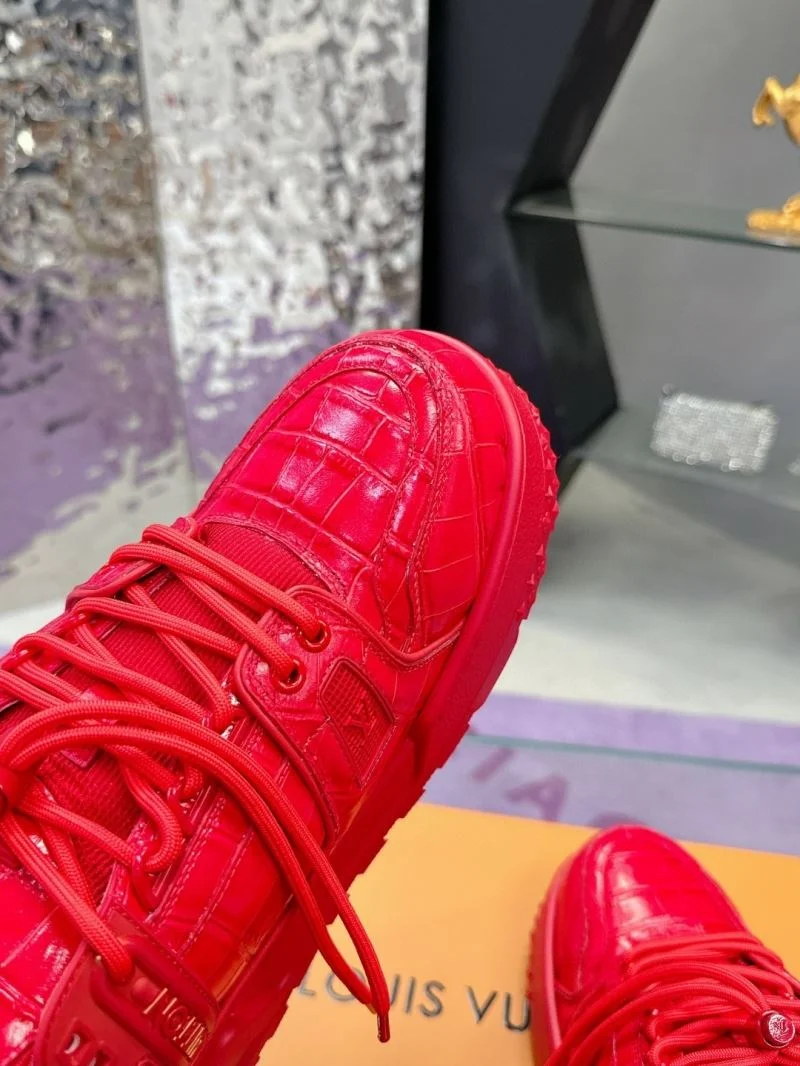 Louis Vuitton Trainer Sneaker Supportive 32052