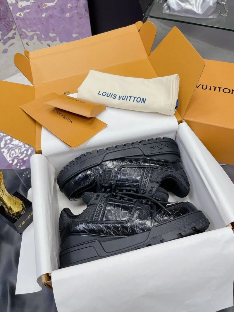 Original Louis Vuitton Trainer Sneaker 32048