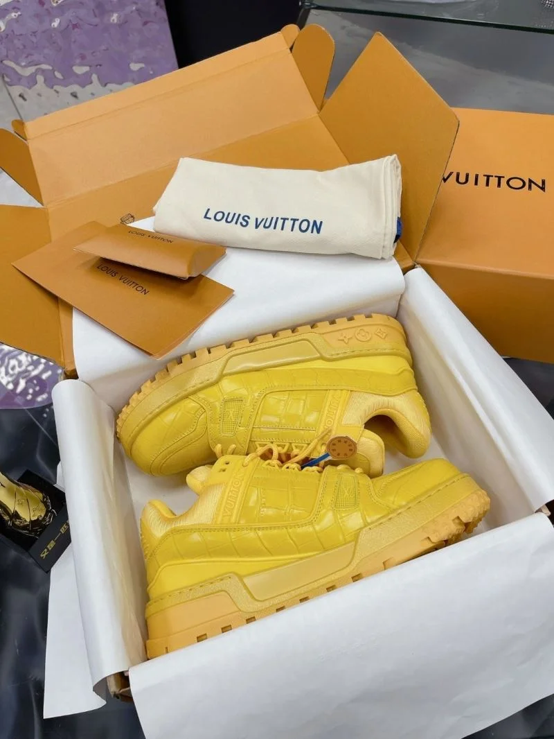 EyeCatching Louis Vuitton Trainer Sneaker 32047