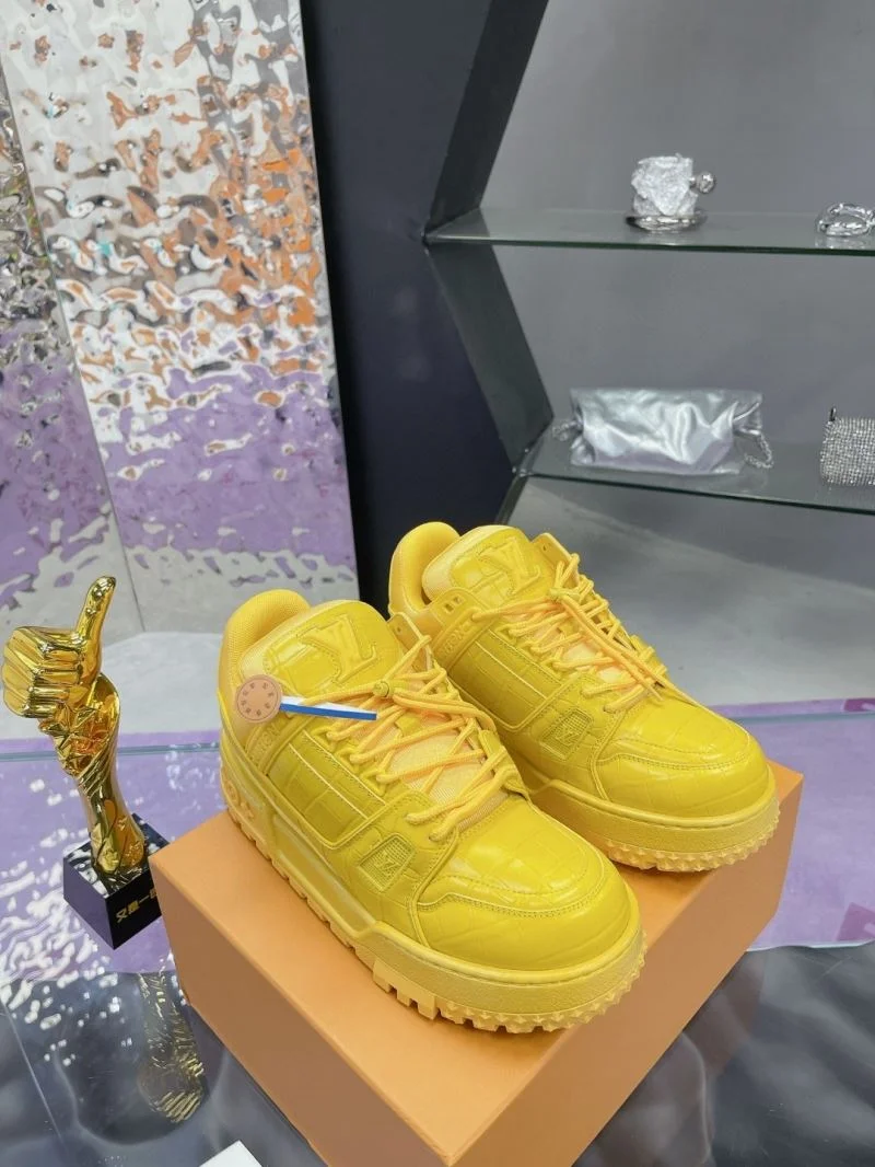 EyeCatching Louis Vuitton Trainer Sneaker 32047
