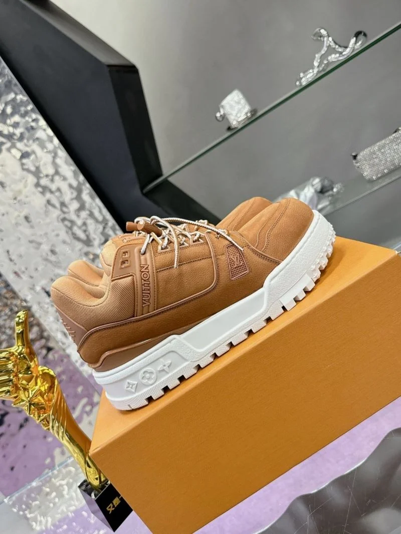 Louis Vuitton Trainer Sneaker Upgraded 32046